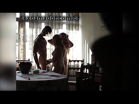 ❤️ Seksualni prijatelji pozivaju divovskog muškarca i trojku s njim ️ Analni video na hr.pornmega-com.ru ❌️